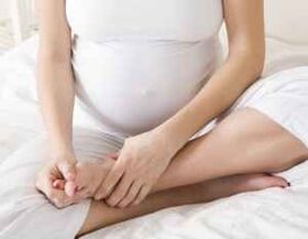 Είναι σημαντικό για μια έγκυο γυναίκα να αντιμετωπίζει μυκητιασικές ασθένειες για να μην μολύνει το μωρό